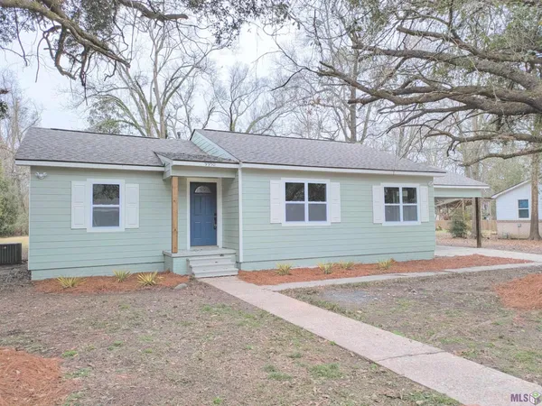 $389,000 | 9950 Havard Street, St. Francisville, LA 70775