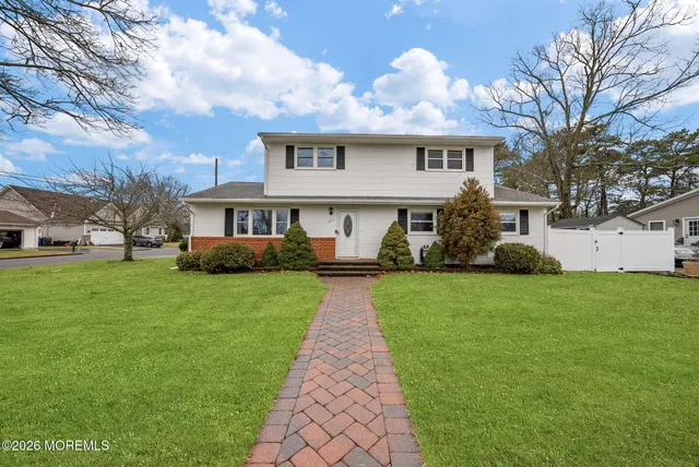 $599,900 | 101 Havens Drive, Brick, NJ 08723