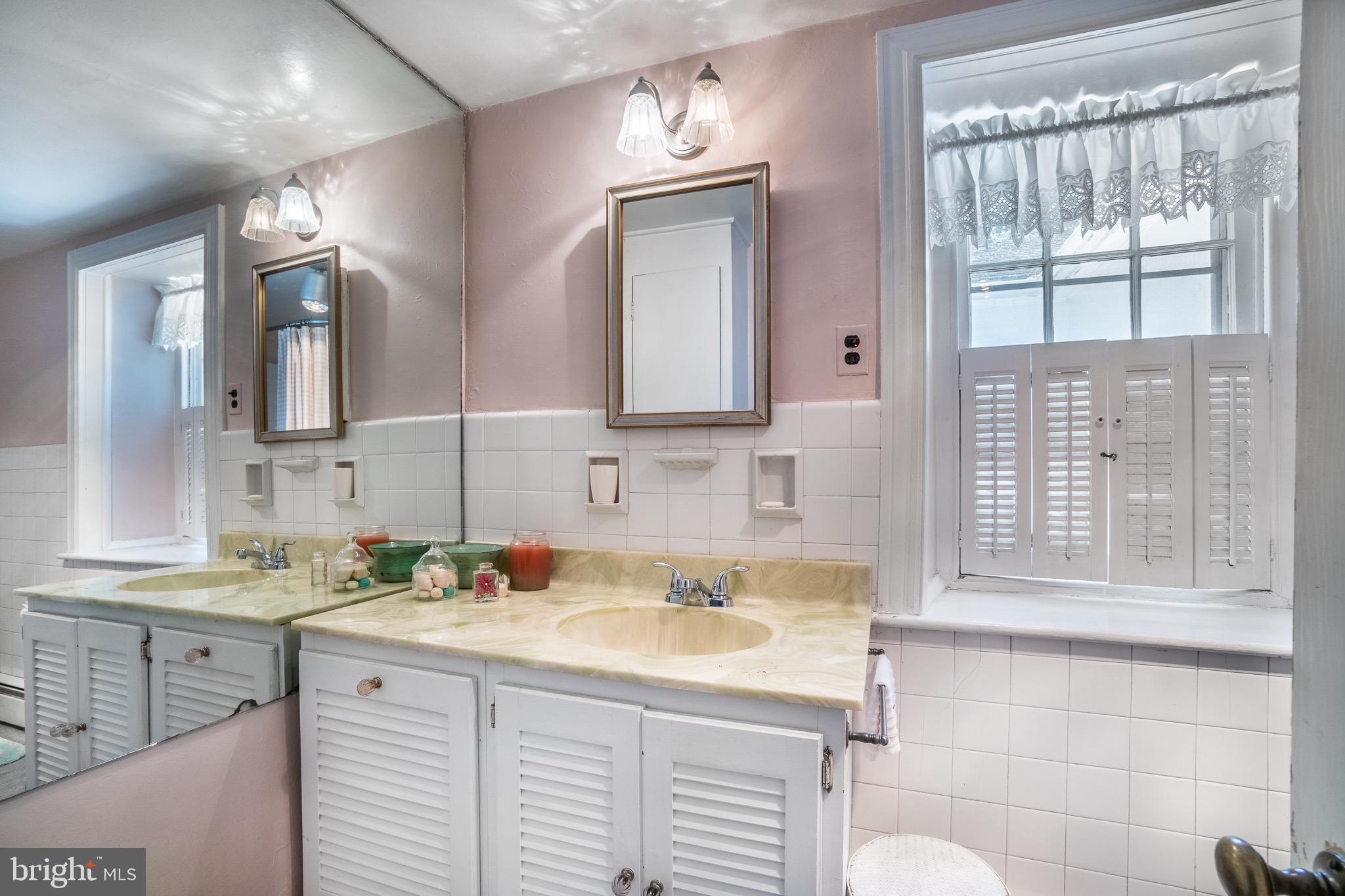 2045 Union Hill Road Malvern, PA 19355 - Photo 26 of 50 2nd floor-bedroom 2 full bathroom