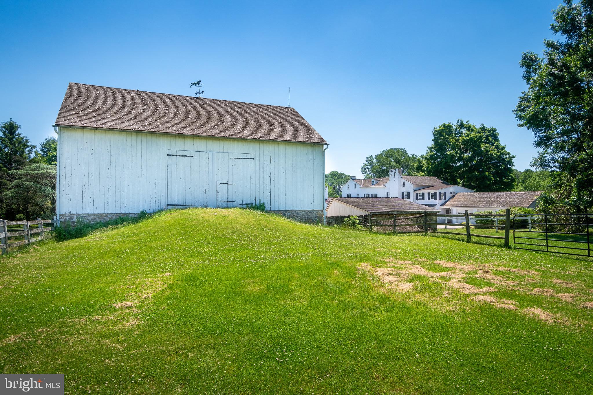 2045 Union Hill Road Malvern, PA 19355 - Photo 43 of 50 Exterior Barn