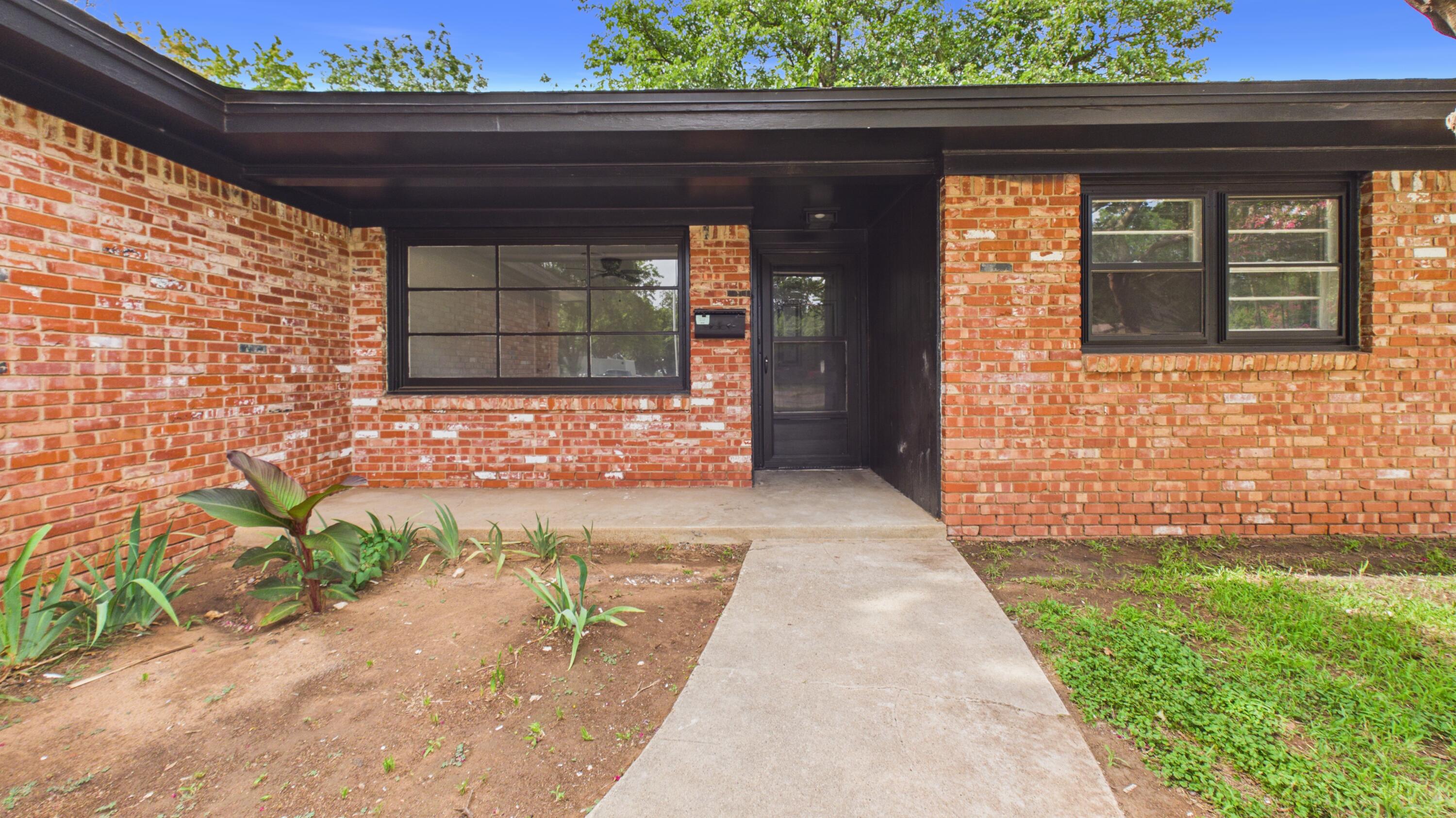 3010 69th Street Lubbock, TX 79413 - Photo 3 of 21 CAM06379G6-PR0041-STILL001