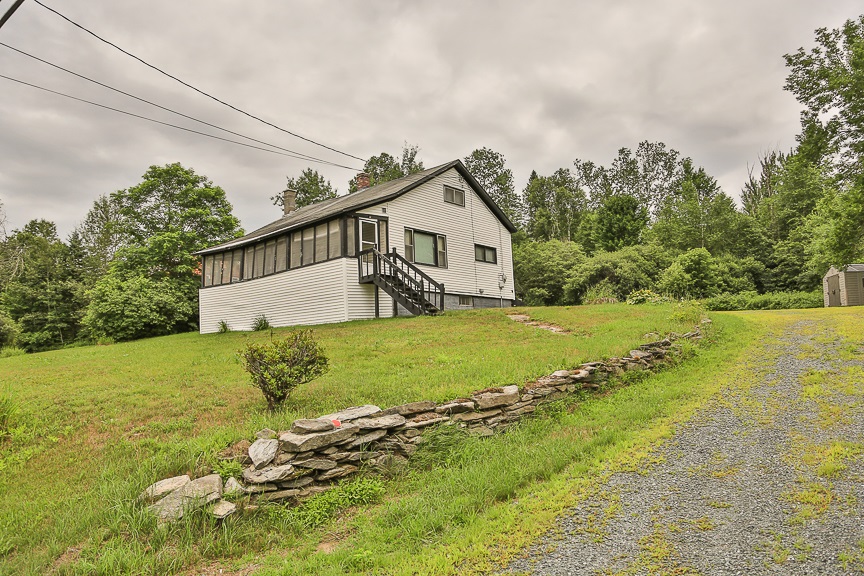 753 Lancaster Road Northumberland, NH 03584 - Photo 5 of 27