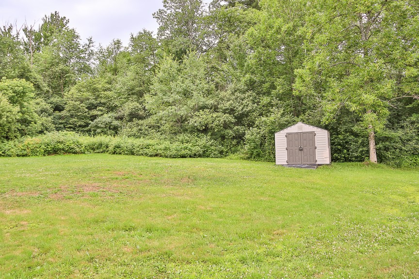 753 Lancaster Road Northumberland, NH 03584 - Photo 8 of 27