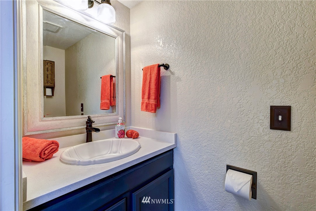 2341 218th Place Southwest Brier, WA 98036 - Photo 14 of 25 Gallery Image 14