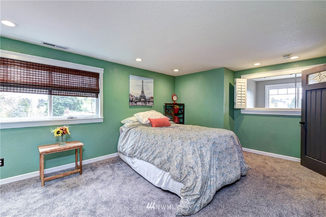 2341 218th Place Southwest Brier, WA 98036 - Photo 15 of 25 Gallery Image 15
