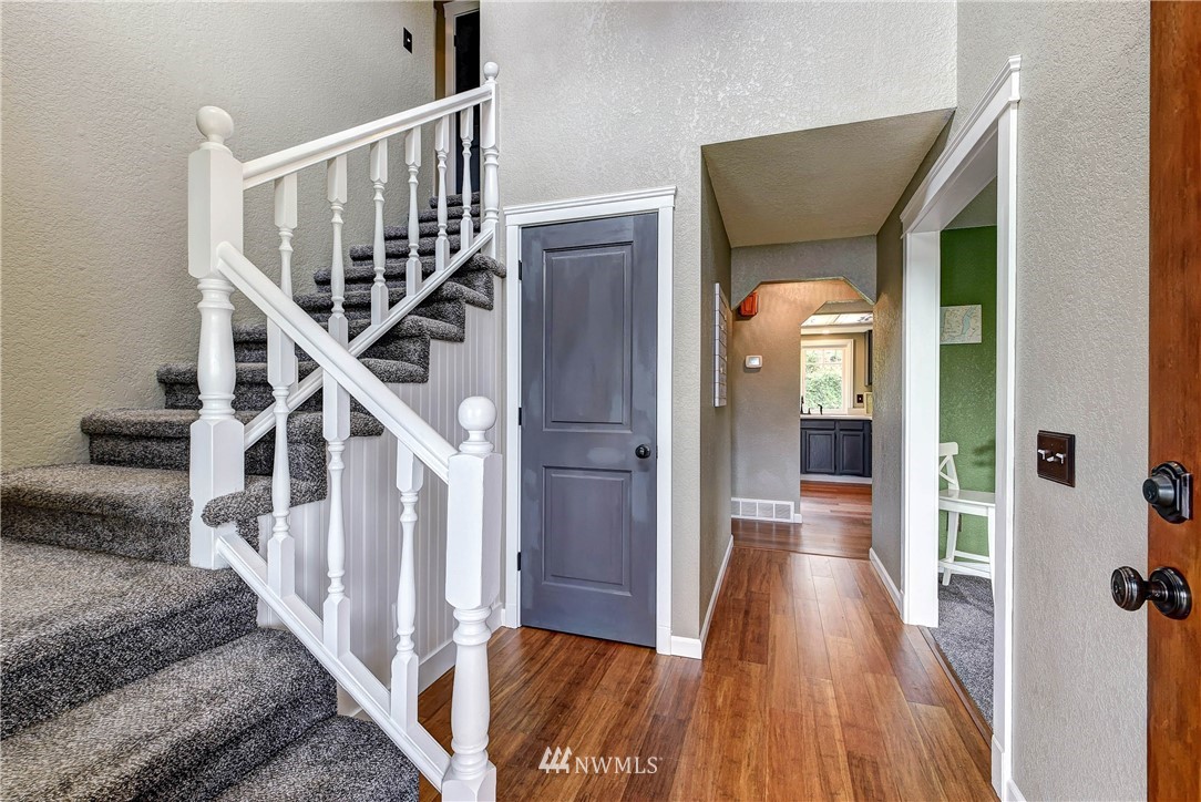 2341 218th Place Southwest Brier, WA 98036 - Photo 4 of 25 Gallery Image 4