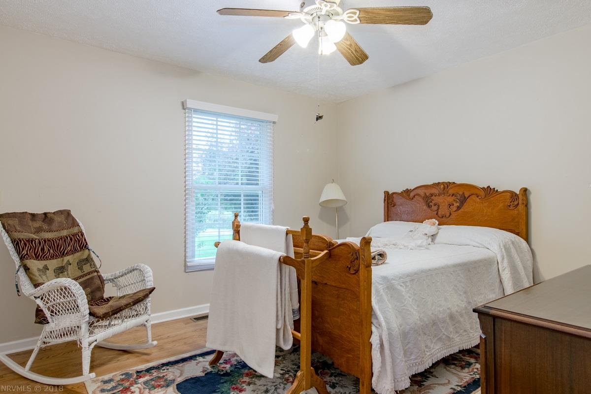 2321 Gate Road Christiansburg, VA 24073 - Photo 22 of 49 Gallery Image 22
