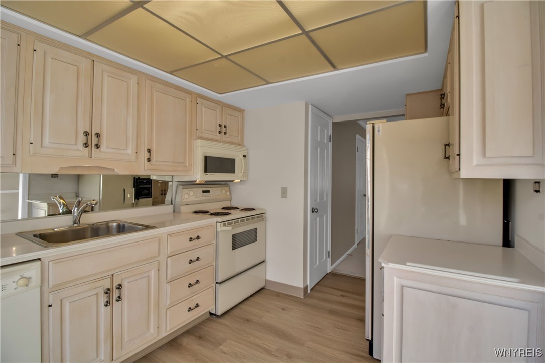 78 Hickory Hill Road Amherst, NY 14221 - Photo 12 of 44