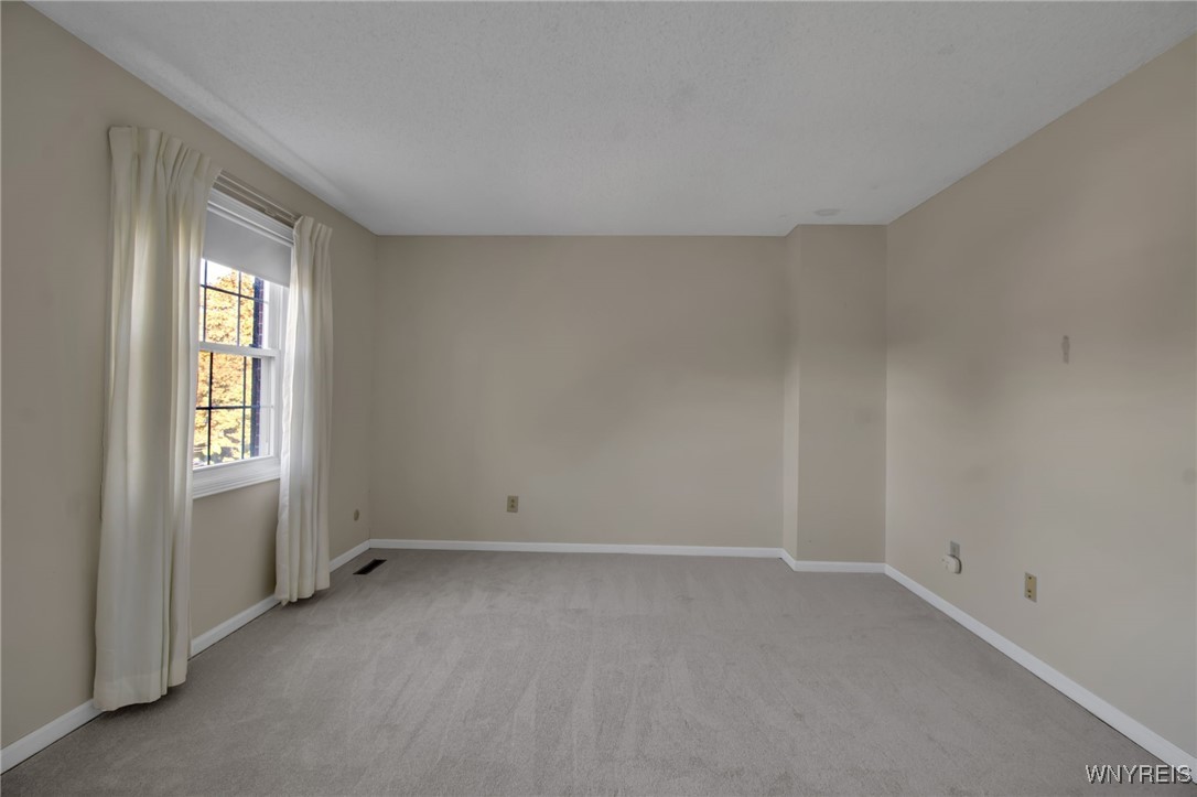 78 Hickory Hill Road Amherst, NY 14221 - Photo 22 of 44