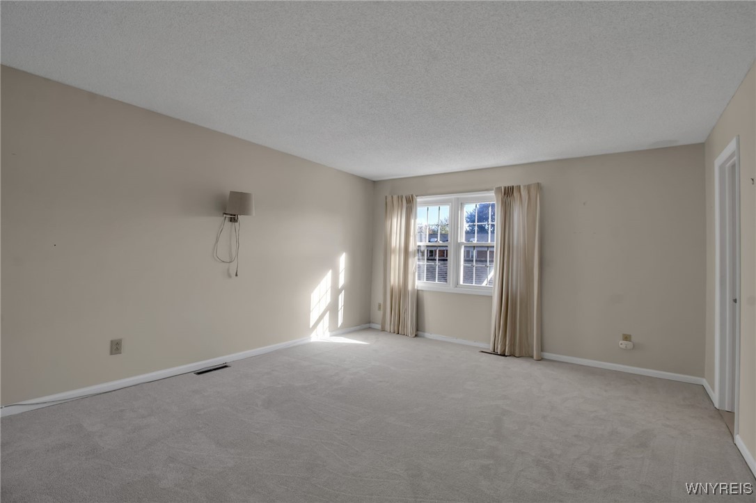 78 Hickory Hill Road Amherst, NY 14221 - Photo 25 of 44