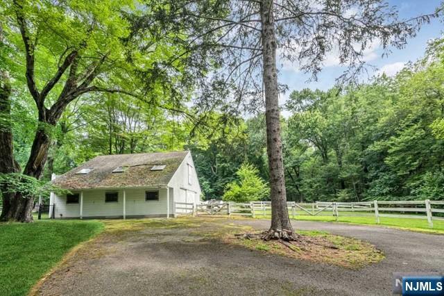 25 Ackerman Road Saddle River, NJ 07458 - Photo 4 of 9