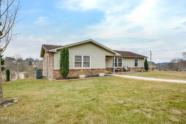 $249,900 | 306 Skyland Drive, Bristol, TN 37620