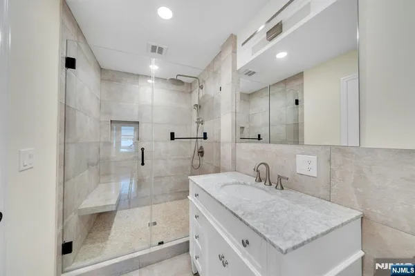 $2,800 | 316 Palisade Avenue, Bogota, NJ 07603