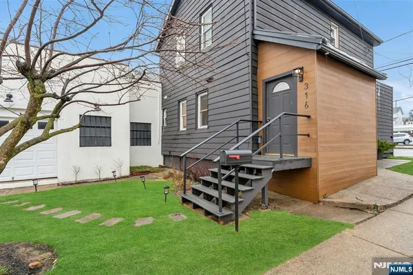 $2,800 | 316 Palisade Avenue, Bogota, NJ 07603