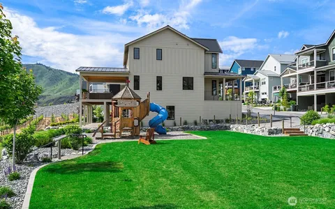 $1,749,998 | 203 Bluebell Lane, Chelan, WA 98816