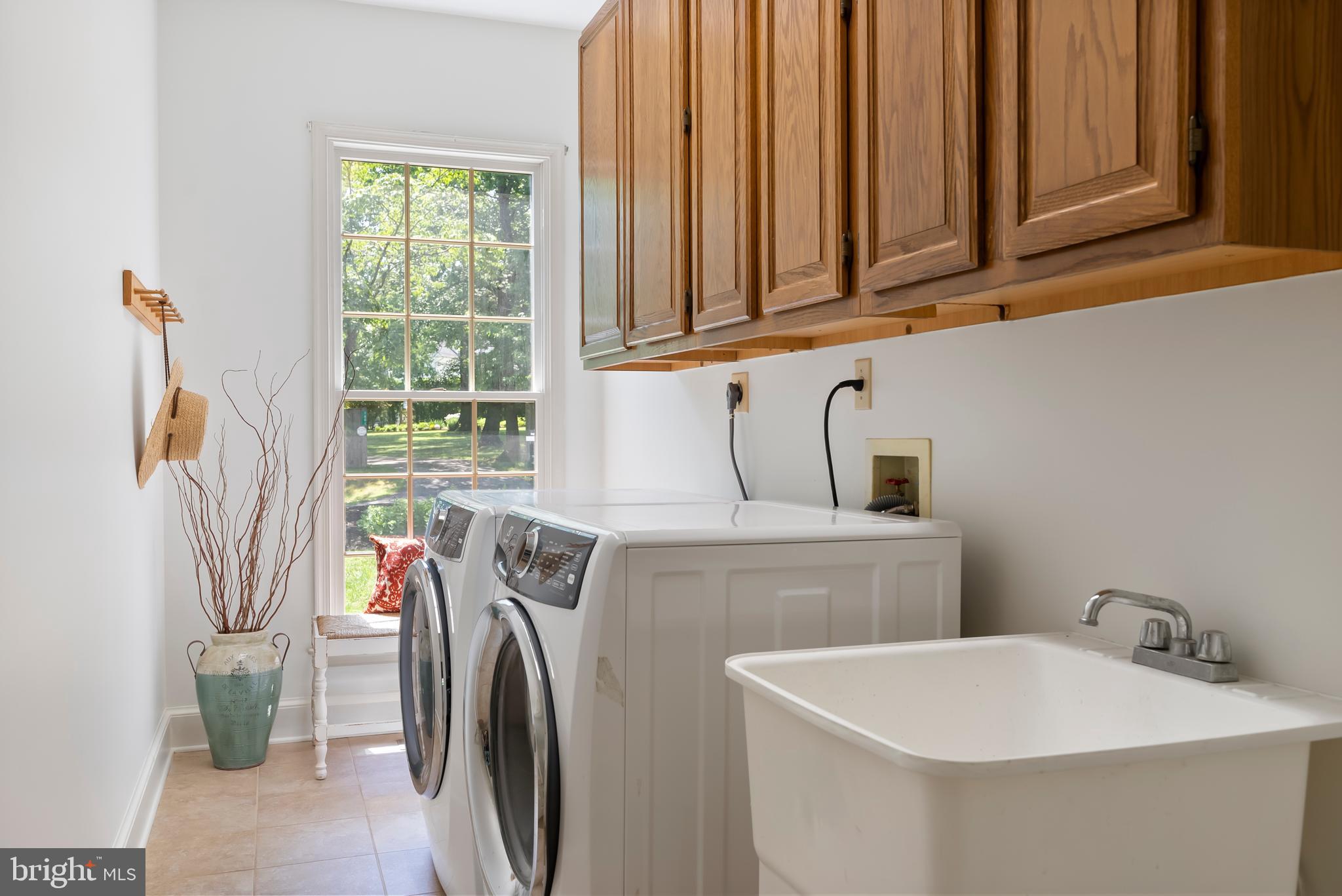 1600 Old Mill Bottom Run Annapolis, MD 21409 - Photo 21 of 56 a utility room with dryer and washer