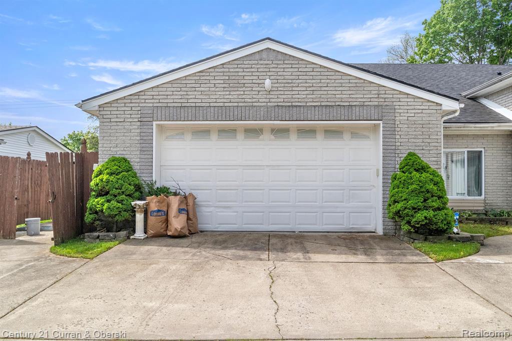 21191 Andover Road Southfield, MI 48076 - Photo 29 of 34