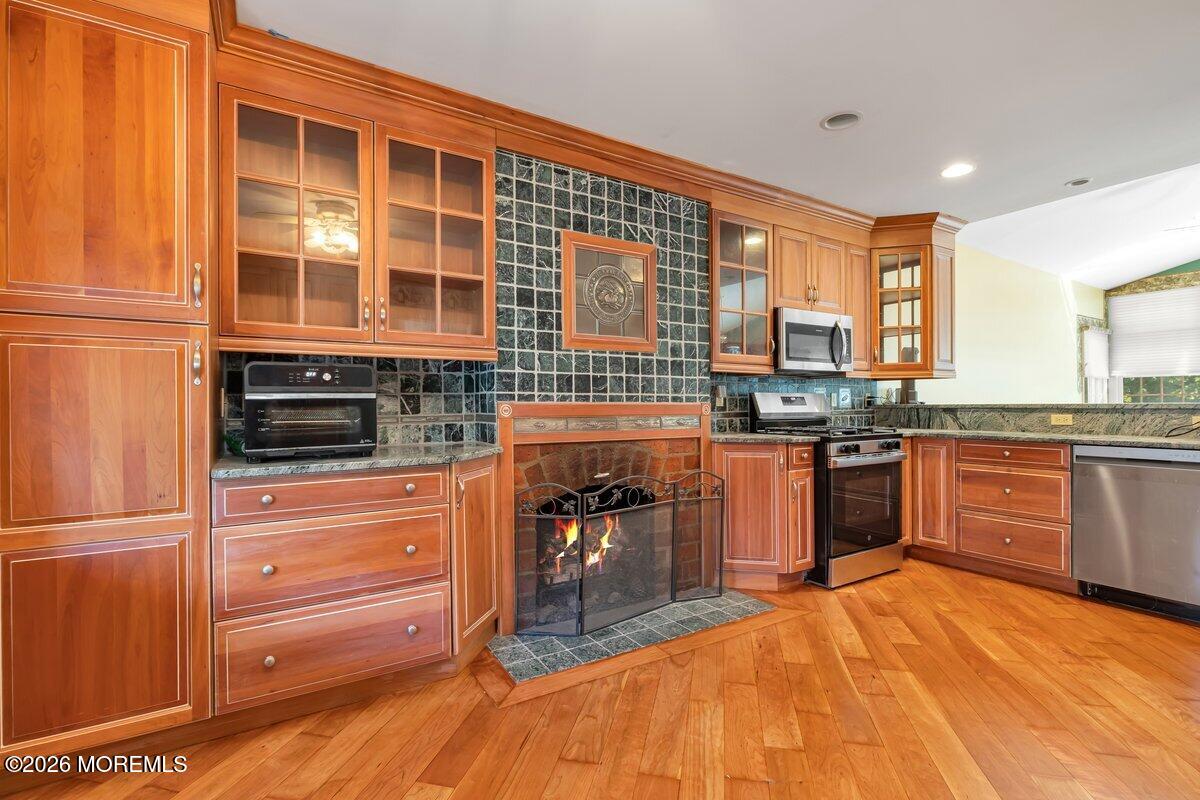 48 Ravine Drive Matawan, NJ 07747 - Photo 8 of 31 Kitchen