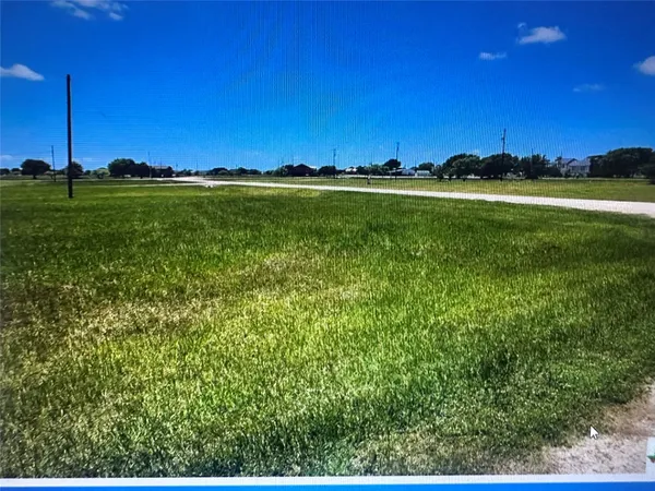 $9,500 | 65 Arrowhead Drive, Palacios, TX 77465