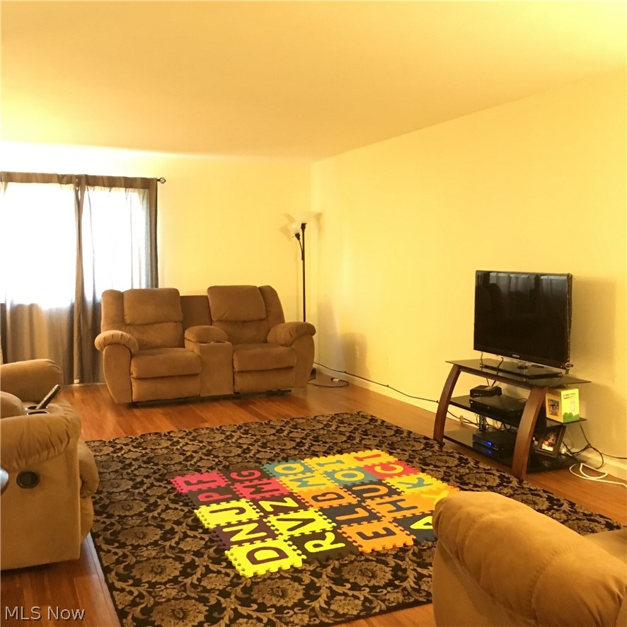 1736 Wagar Road, Unit 202A Rocky River, OH 44116 - Photo 8 of 24
