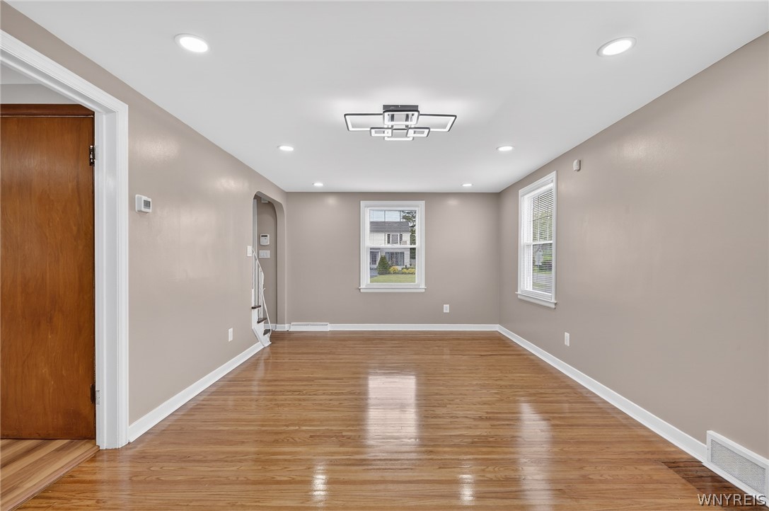 121 Southgate Road Cheektowaga, NY 14215 - Photo 12 of 50