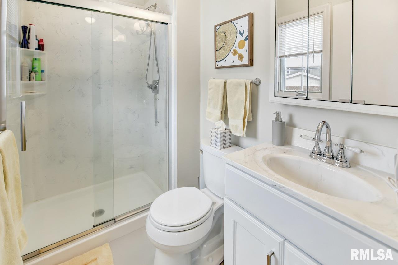 3421 West Chartwell Road Peoria, IL 61614 - Photo 13 of 23 Gallery Image 13