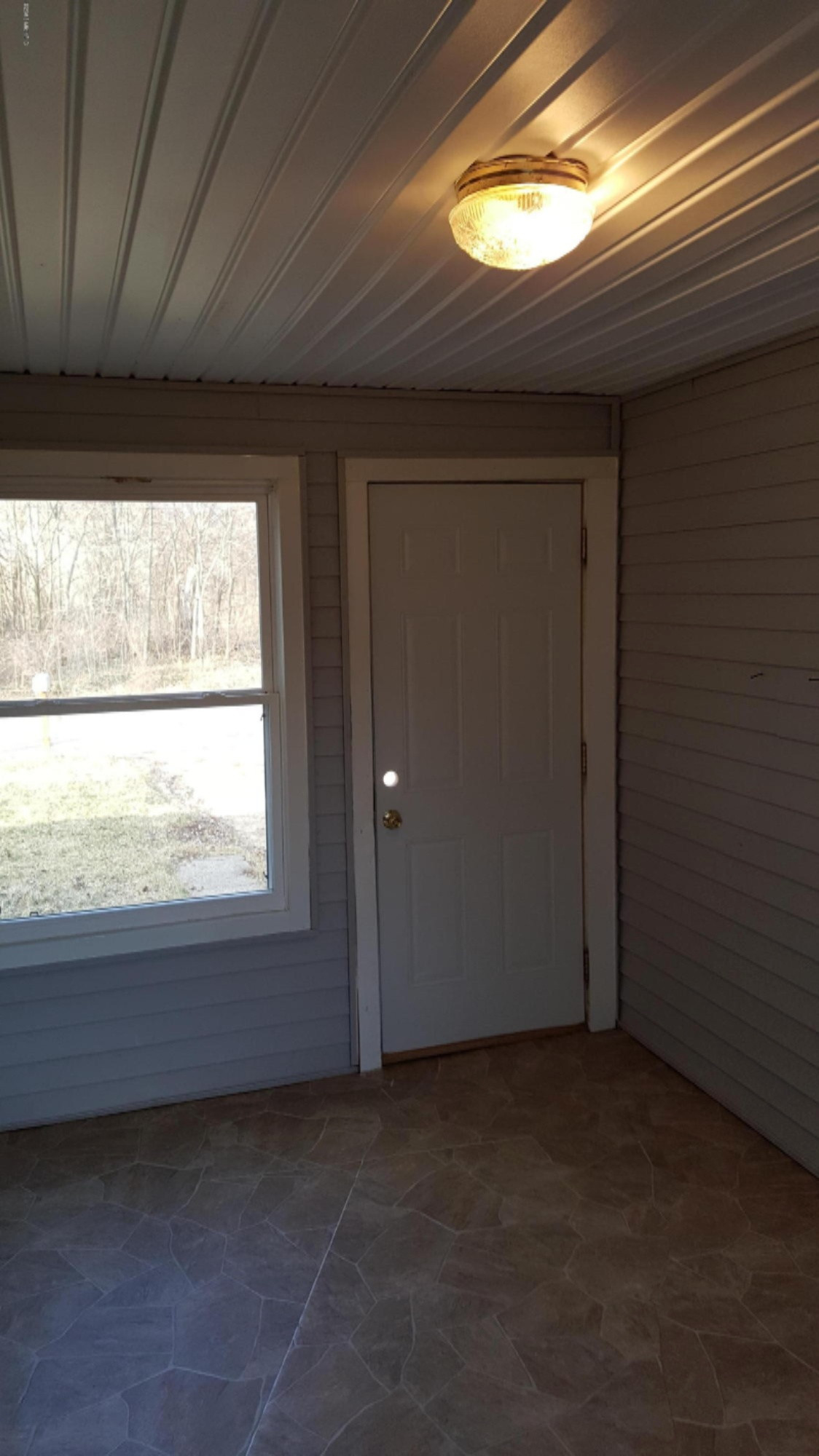 1015 Washington Street Three Rivers, MI 49093 - Photo 15 of 20 20160222_163340