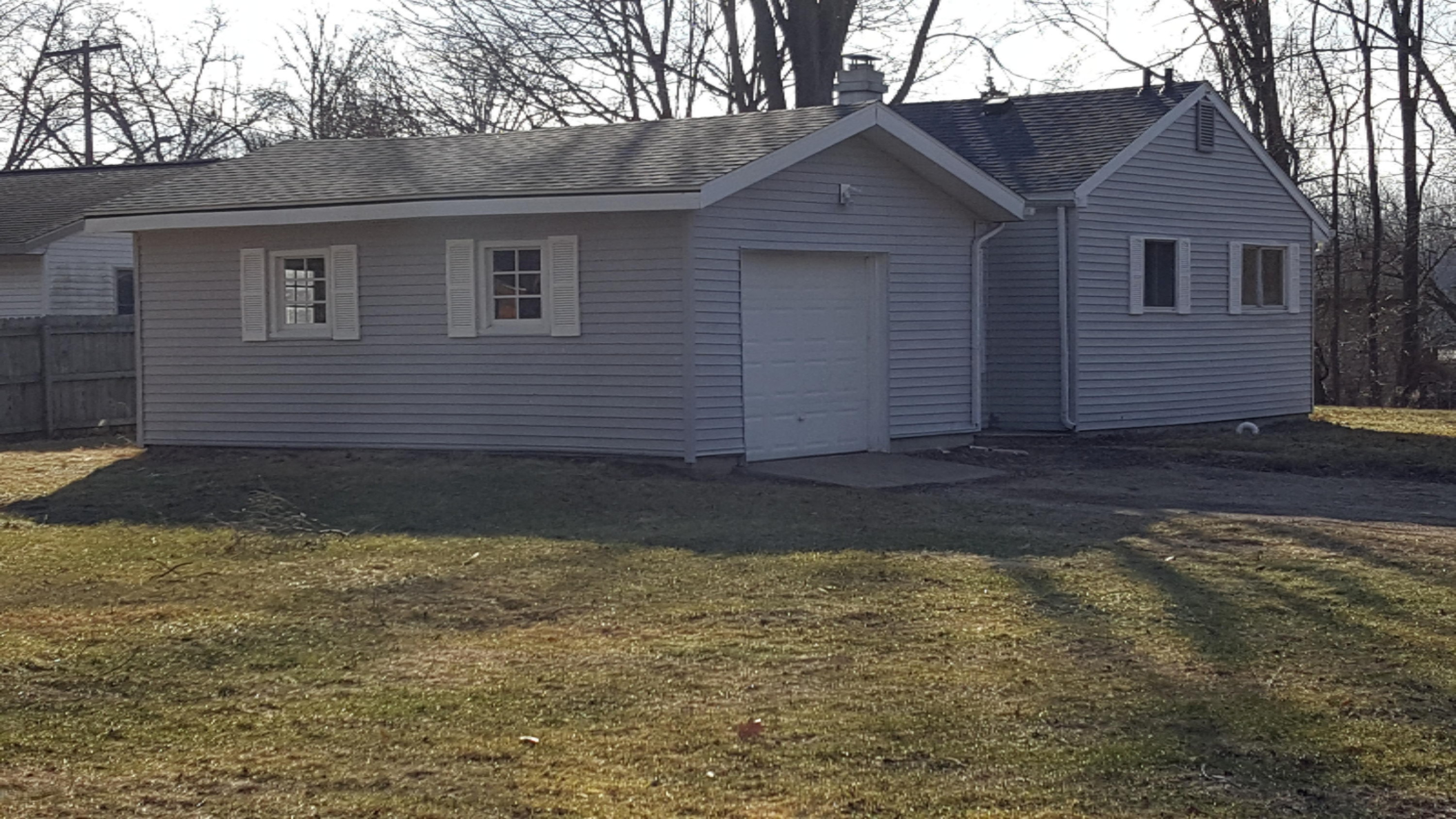 1015 Washington Street Three Rivers, MI 49093 - Photo 3 of 20 20160222_160943