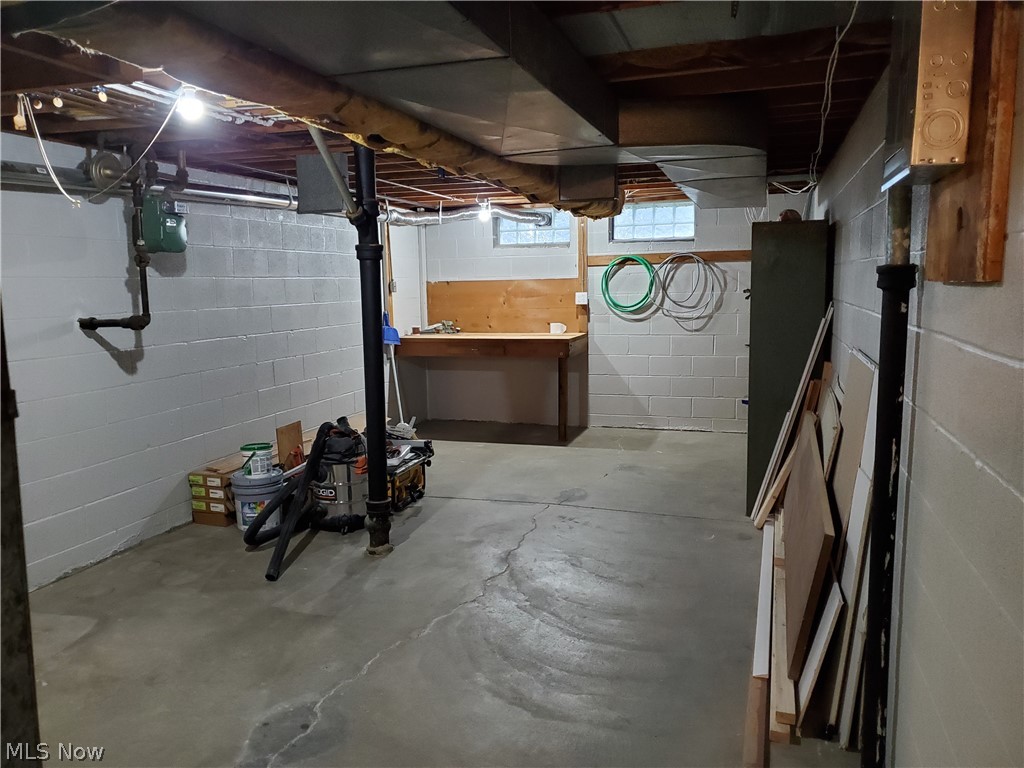 6254 Springwood Road Cleveland, OH 44130 - Photo 34 of 35 Gallery Image 34