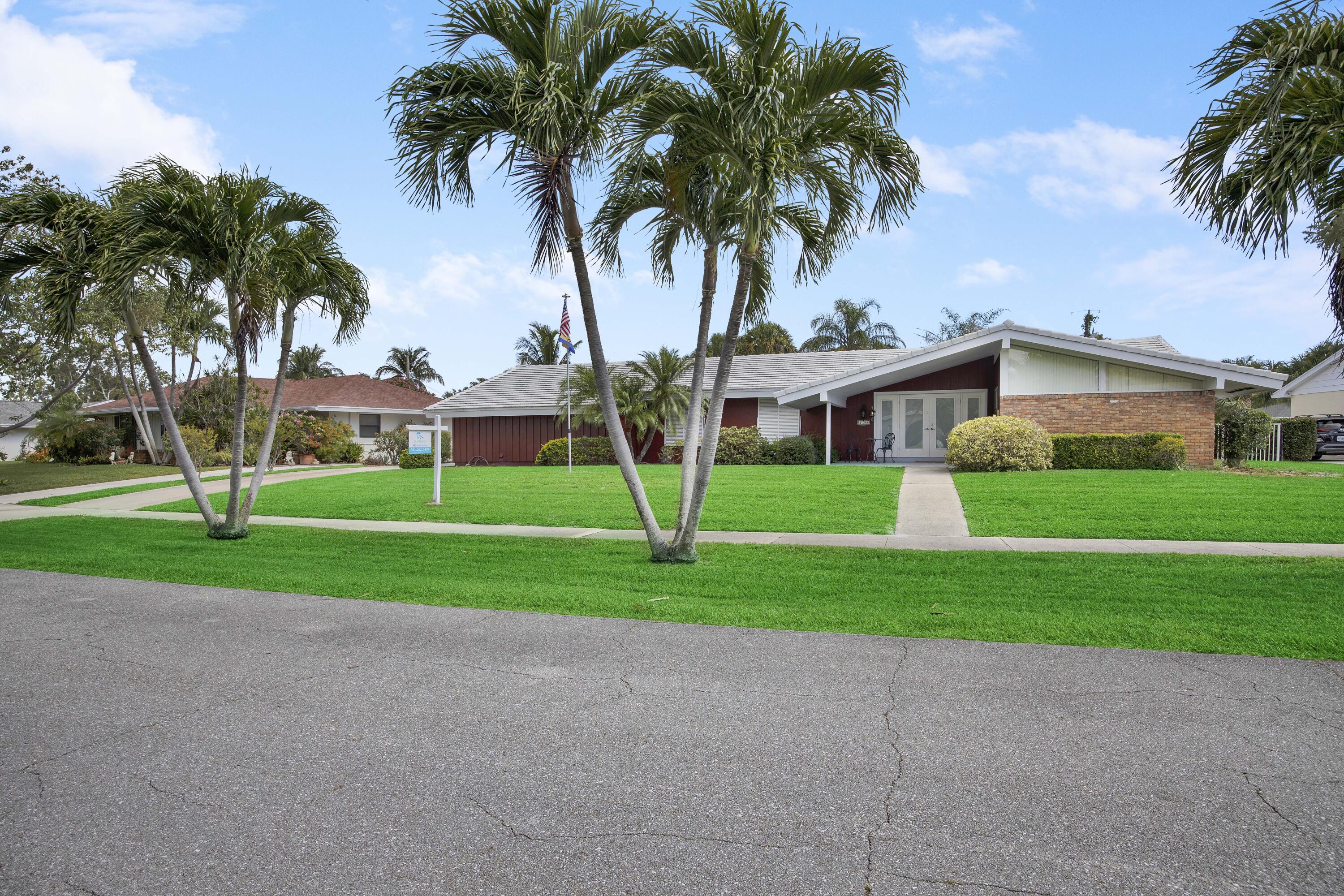 425 Privateer Road North Palm Beach, FL 33408 - Photo 1 of 4 Front Exterior
