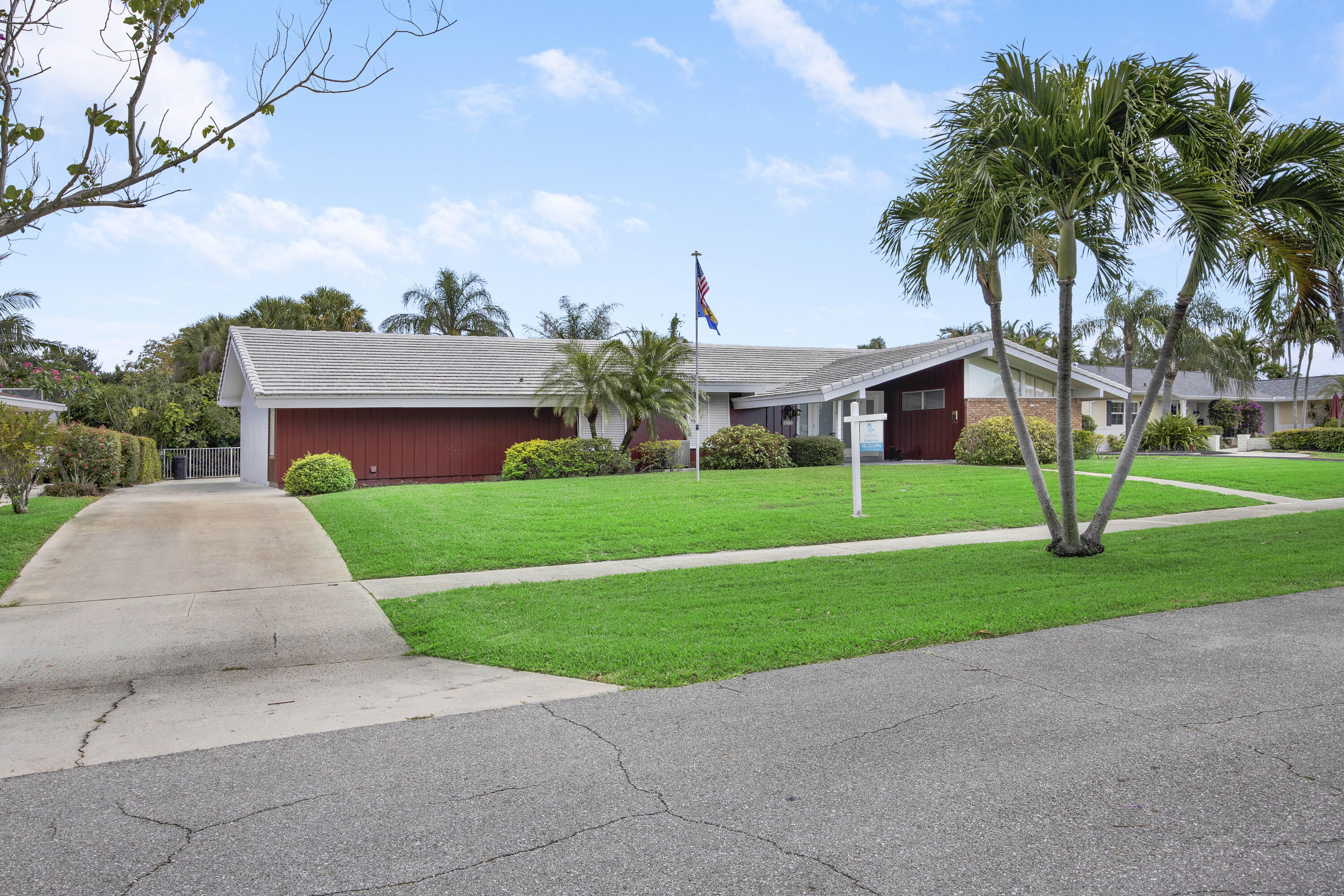 425 Privateer Road North Palm Beach, FL 33408 - Photo 3 of 4 House-3