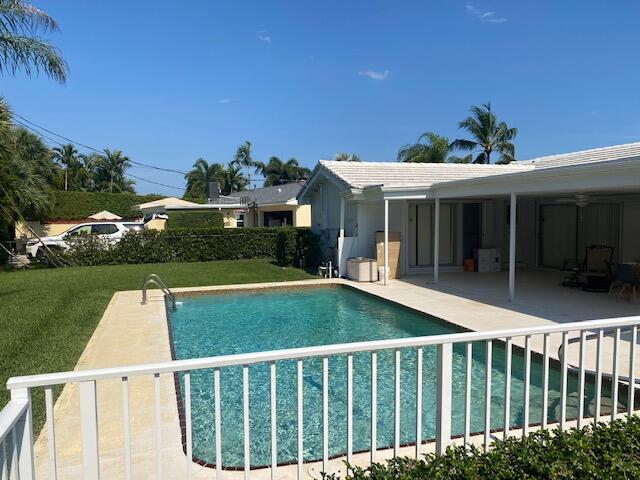 425 Privateer Road North Palm Beach, FL 33408 - Photo 4 of 4 pool