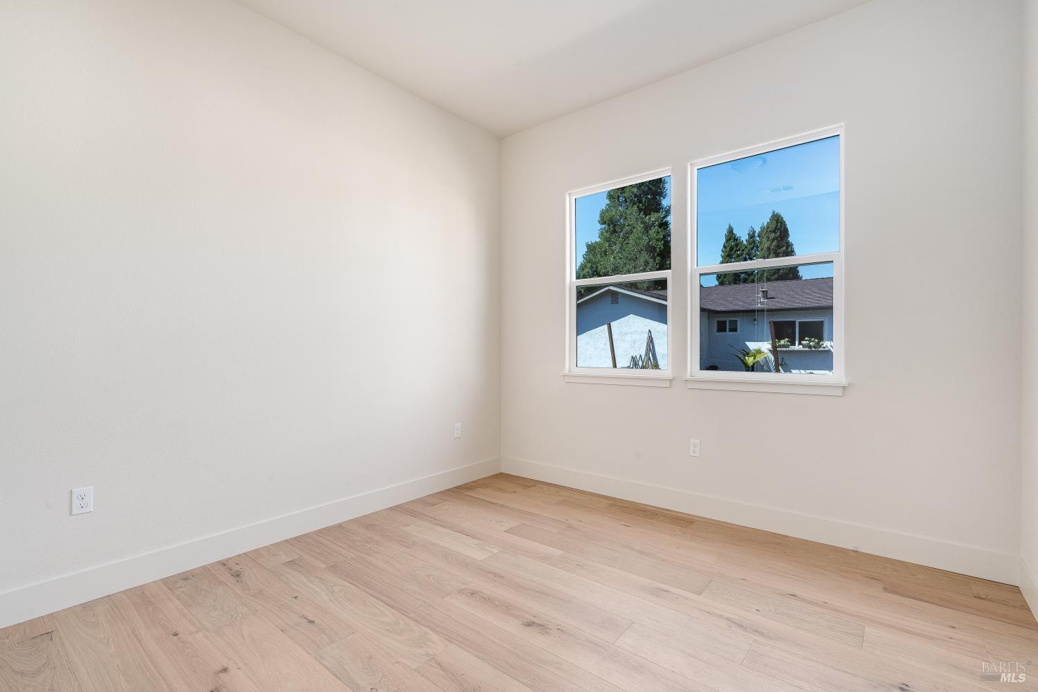3541 Ruston Lane Napa, CA 94558 - Photo 15 of 23 3rd Guest Bedroom