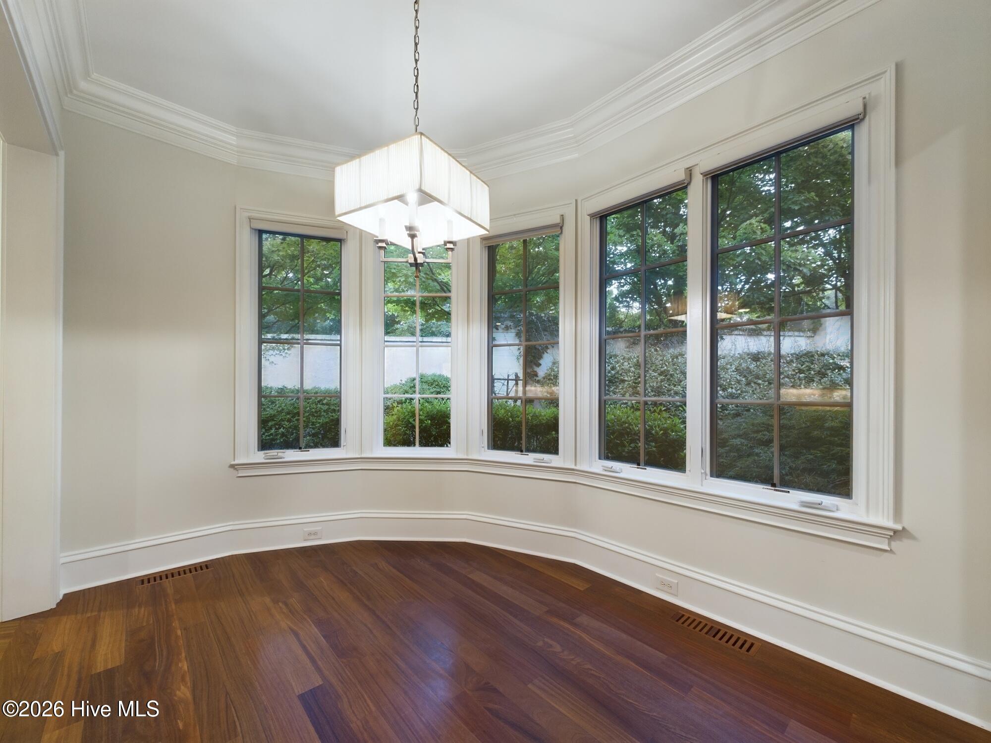 3724 Rolston Drive Raleigh, NC 27609 - Photo 27 of 76 Gallery Image 27