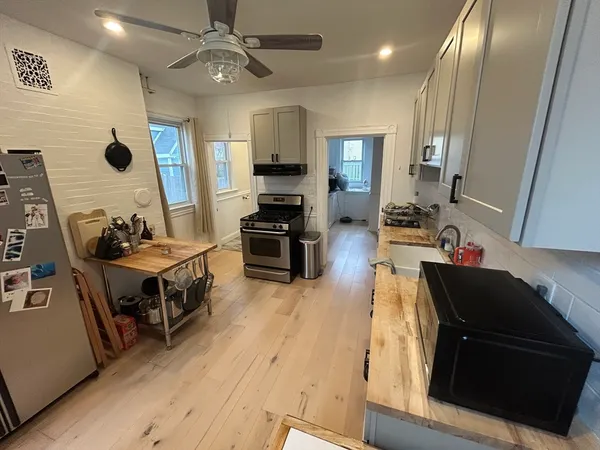 $2,650 | 50 Dartmouth Street, Unit 1, Somerville, MA 02145