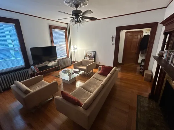 $2,650 | 50 Dartmouth Street, Unit 1, Somerville, MA 02145