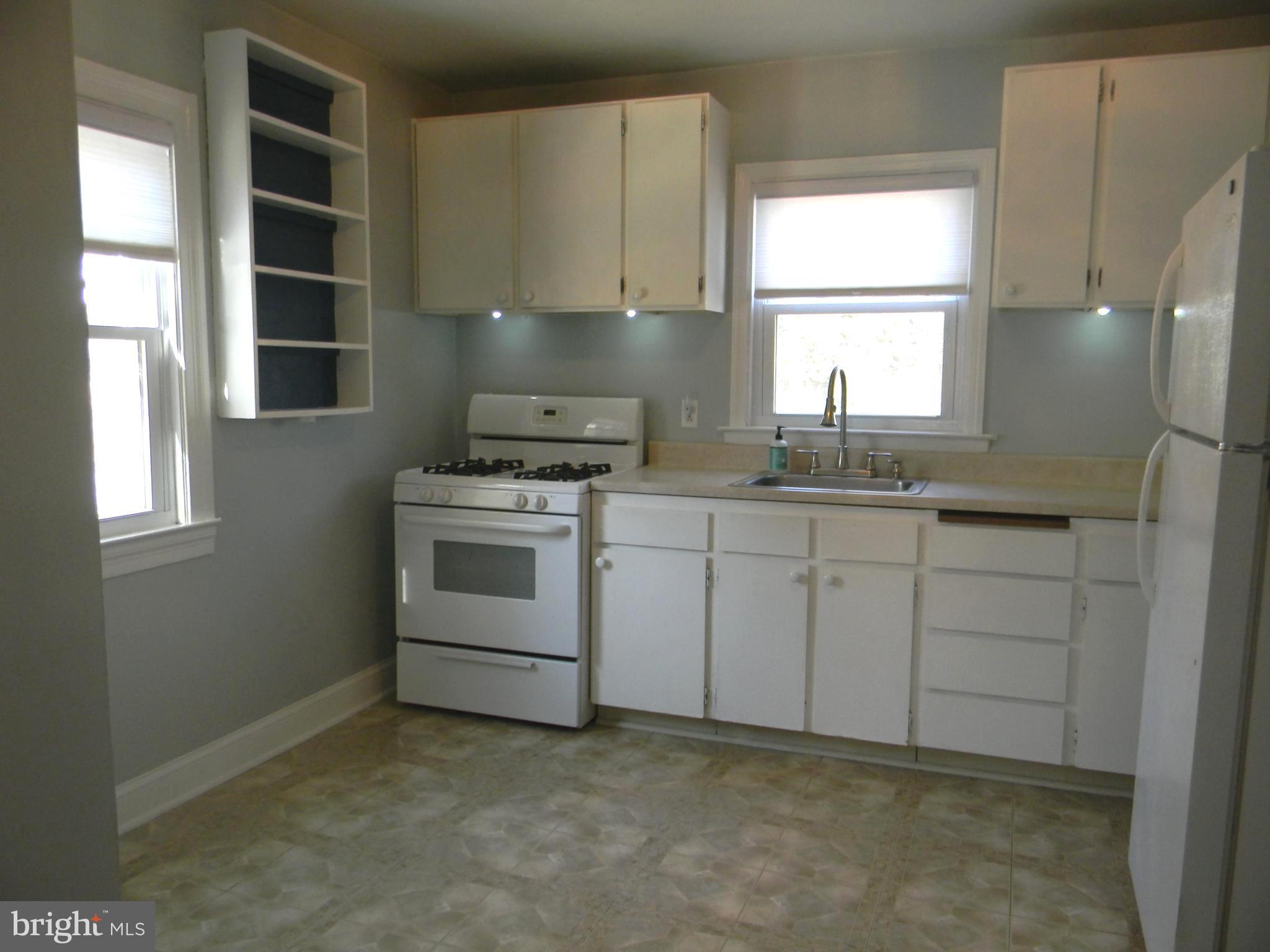 6303 Beechwood Road Baltimore, MD 21239 - Photo 3 of 30 Kitchen