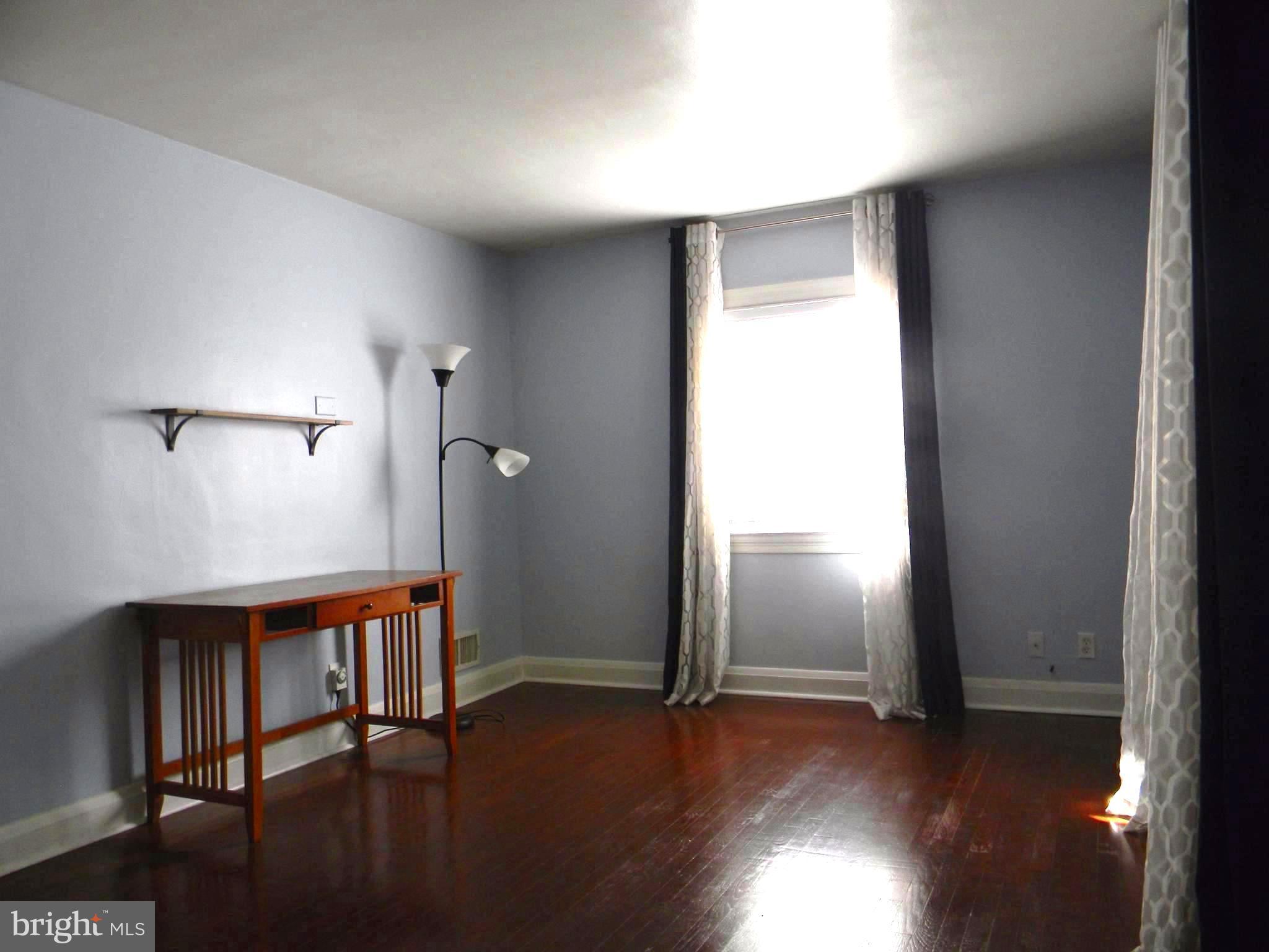 6303 Beechwood Road Baltimore, MD 21239 - Photo 5 of 30 Living Room