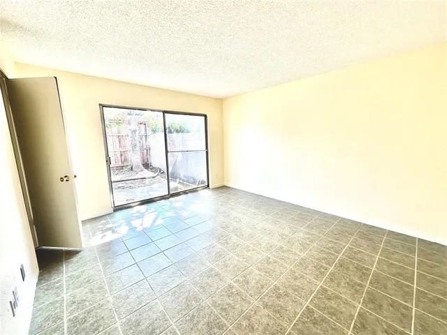 $1,850 | 1857 Place One Lane, Garland, TX 75042