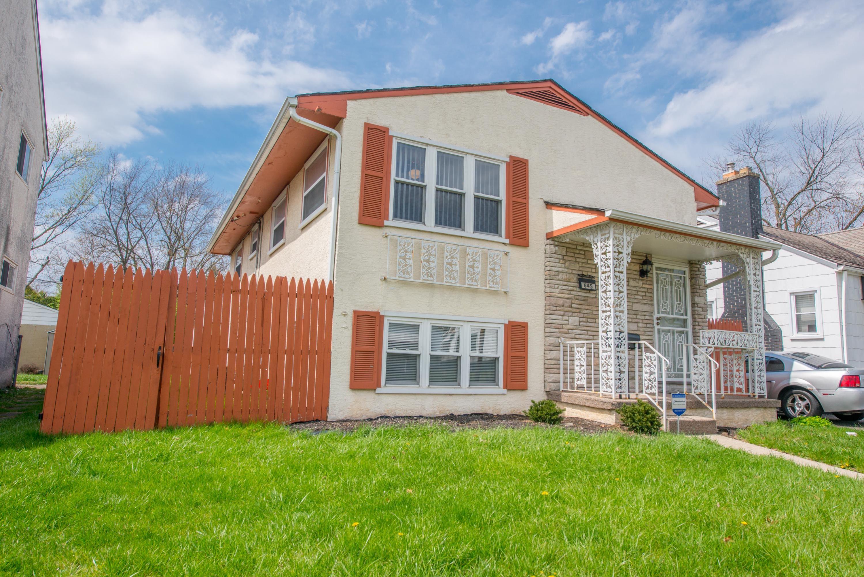 645 South Hampton Road Columbus, OH 43213 - Photo 1 of 31