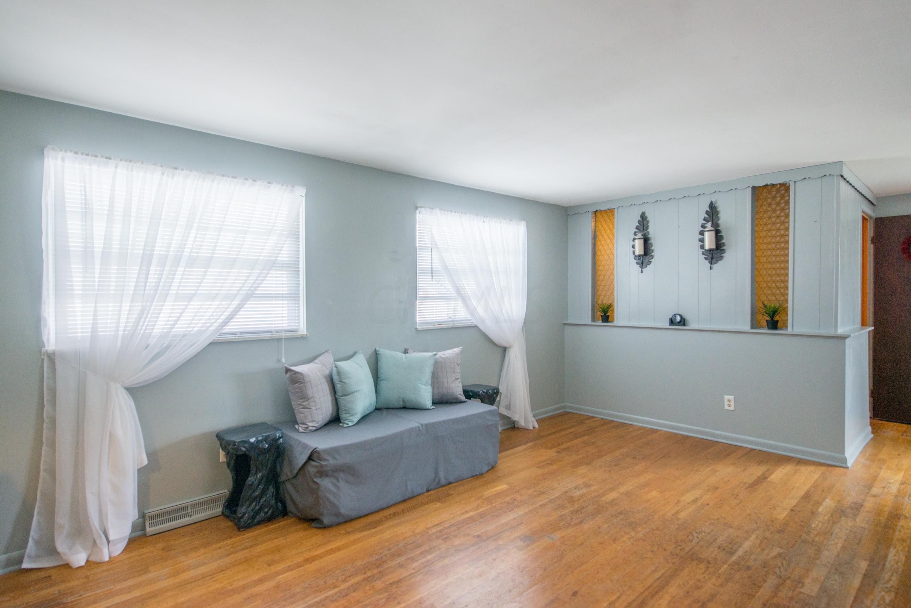 645 South Hampton Road Columbus, OH 43213 - Photo 11 of 31