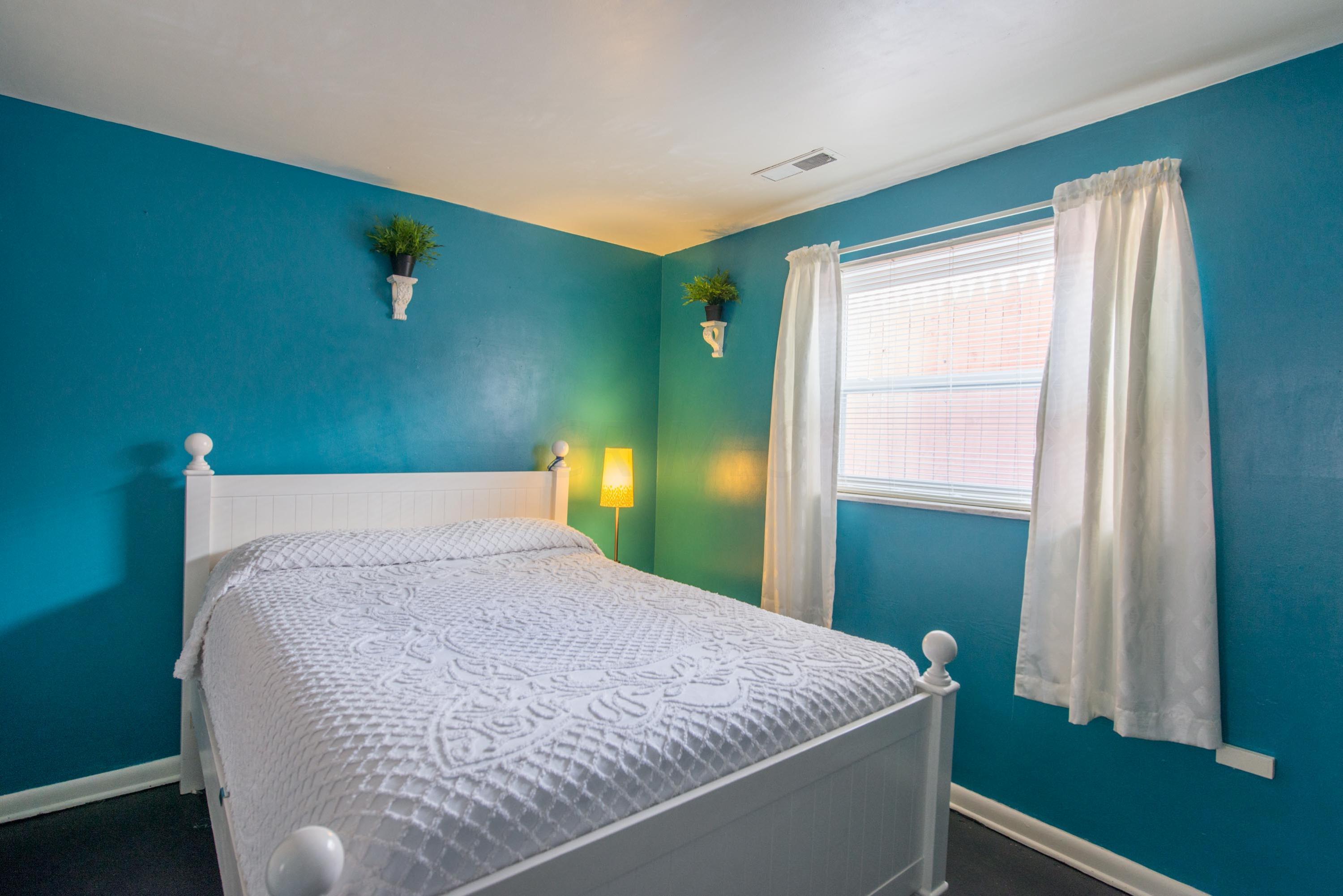 645 South Hampton Road Columbus, OH 43213 - Photo 23 of 31