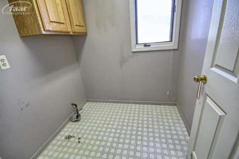 11500 Whitaker Road Fenton, MI 48430 - Photo 27 of 29 20420240-26.JPG