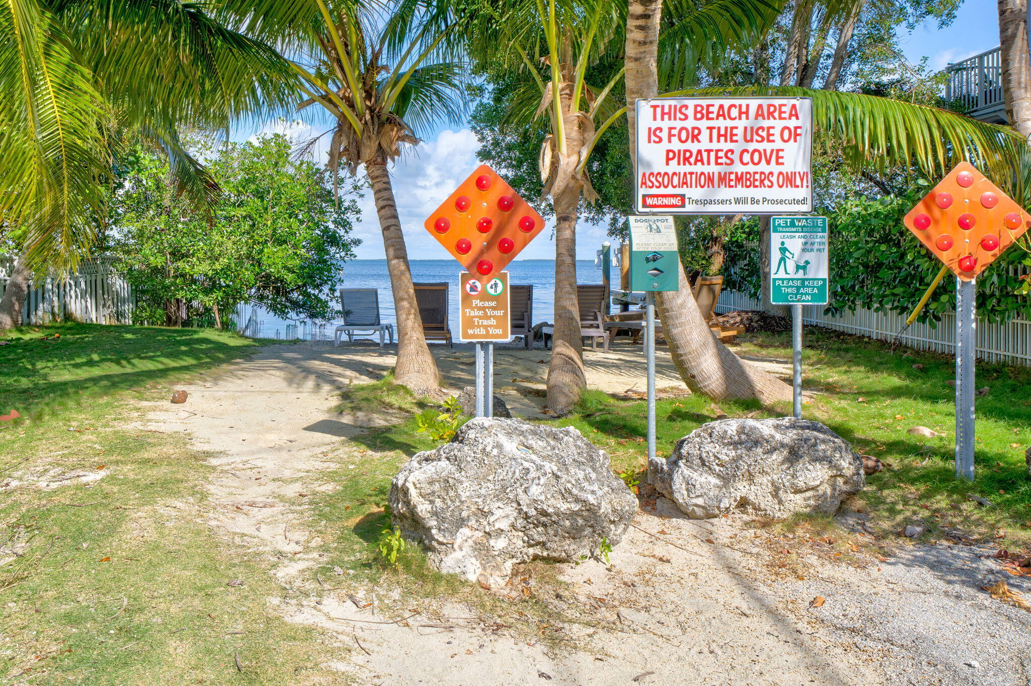 40 Pirates Drive Key Largo, FL 33037 - Photo 31 of 35 a view of a park with welcome board