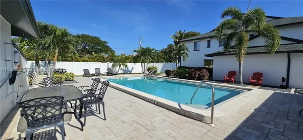 $1,199 | 1519 W Cape, Unit 6, Cape Coral, FL 33914