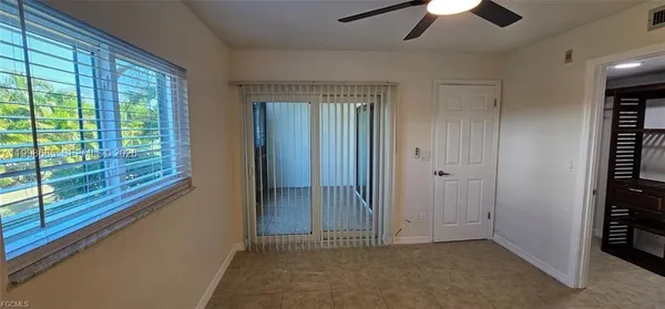 $1,199 | 1519 W Cape, Unit 6, Cape Coral, FL 33914