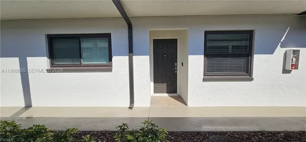 $1,199 | 1519 W Cape, Unit 6, Cape Coral, FL 33914