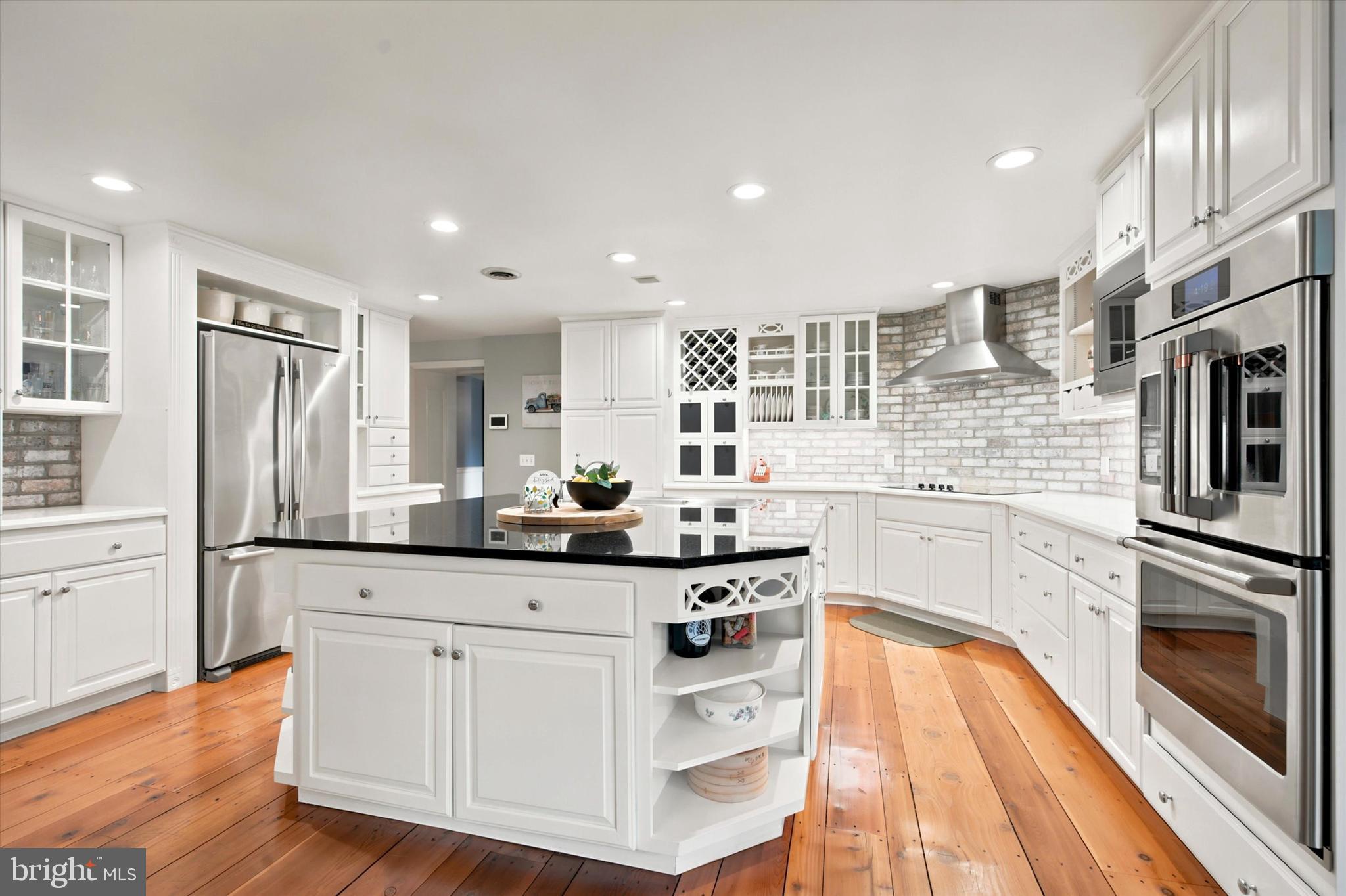 2505 Black River Road Bethlehem, PA 18015 - Photo 21 of 49 Kitchen