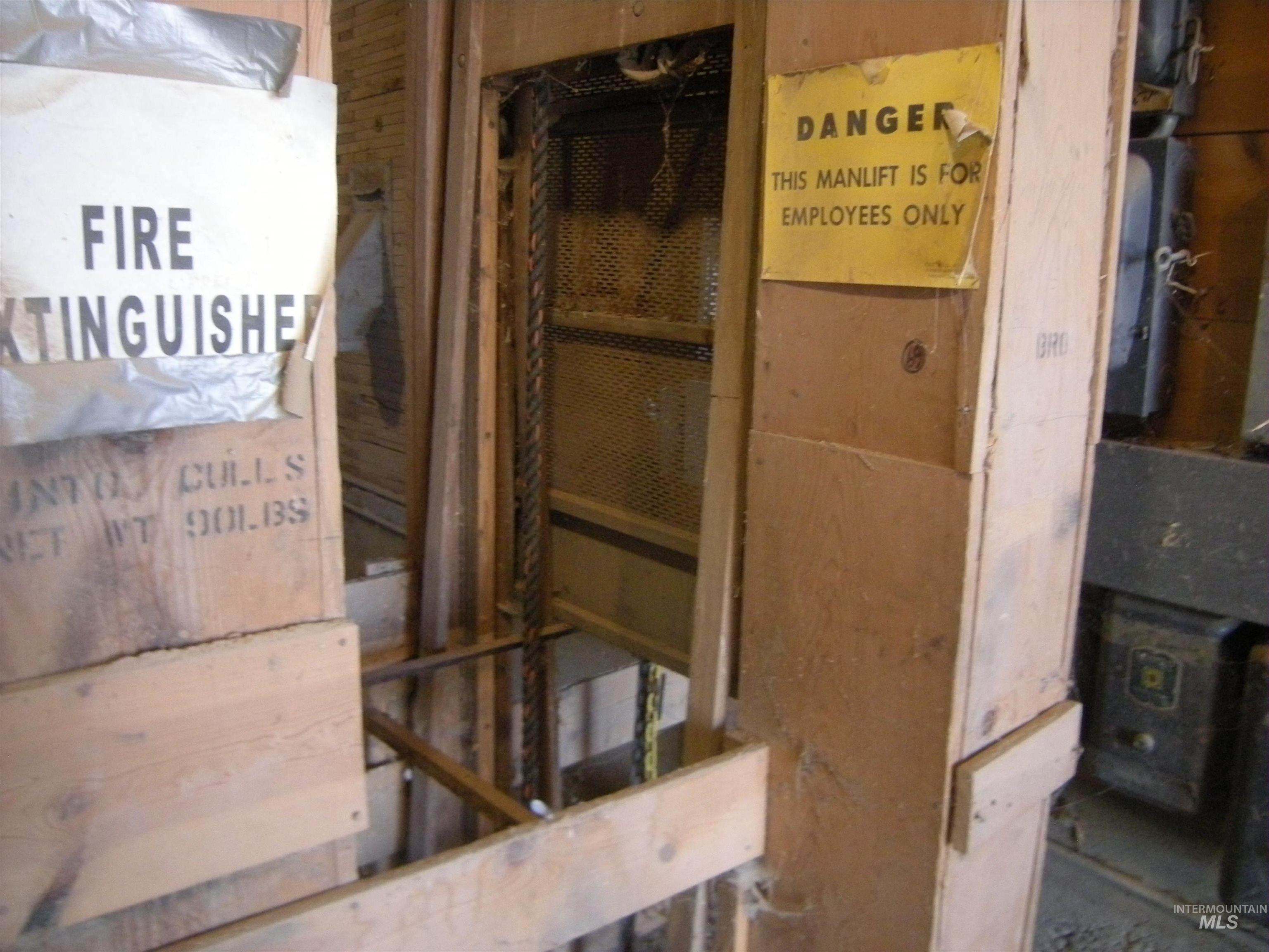 401 Main Street Hazelton, ID 83335 - Photo 18 of 23