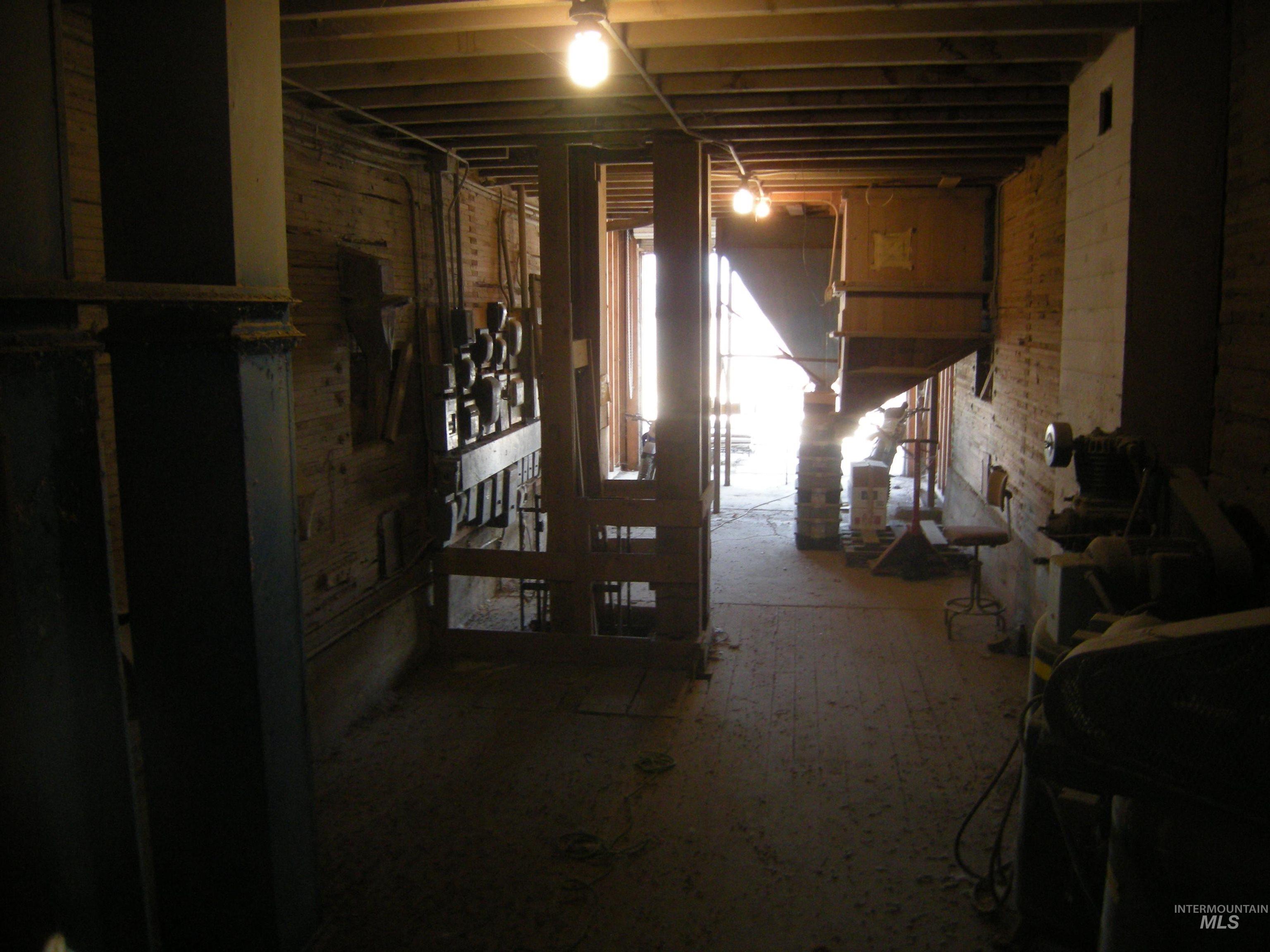 401 Main Street Hazelton, ID 83335 - Photo 22 of 23